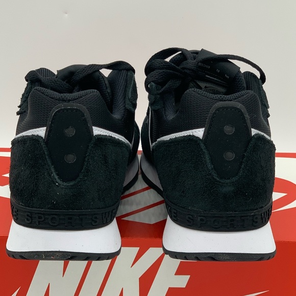 Nike Venture Runner - Picture 4 of 10